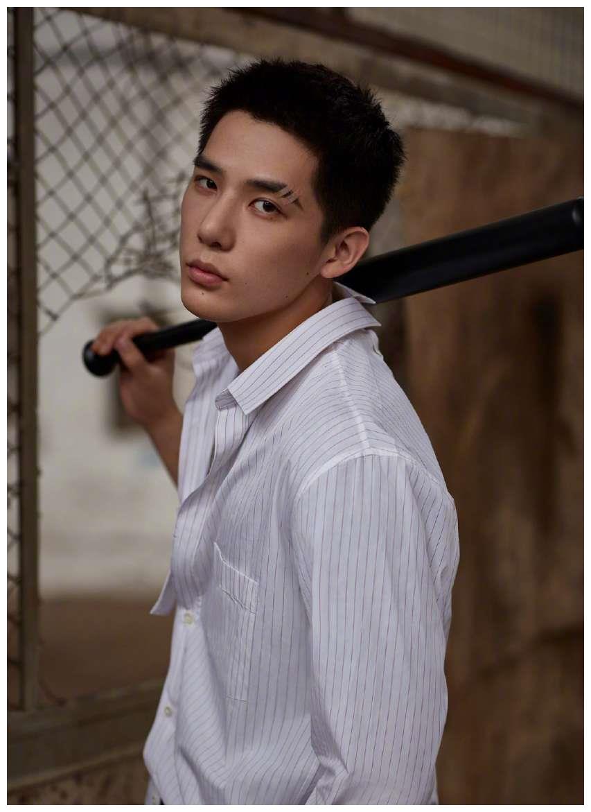 王安宇是一个名副其实的学霸,2016年参加高考的时候,在高校录取阶段