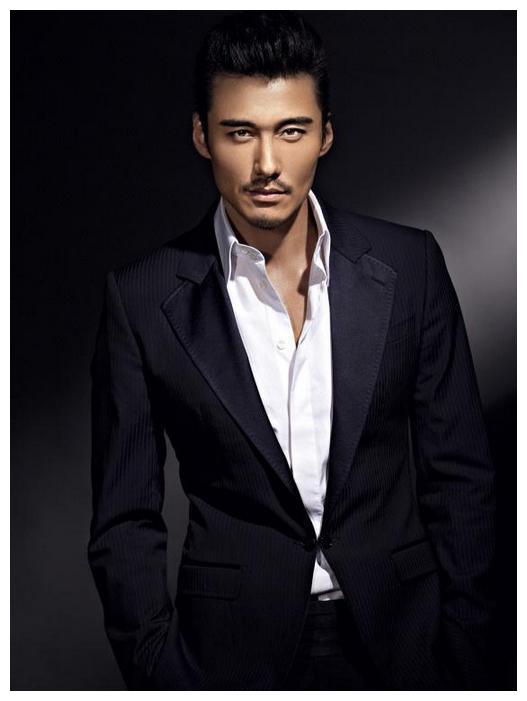 中国首席男模胡兵风流情史数不胜数周迅瞿颖都在其中