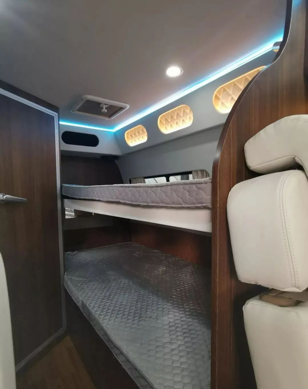 20万以内b型房车 舒适灵巧 侣友福田g9b型房车