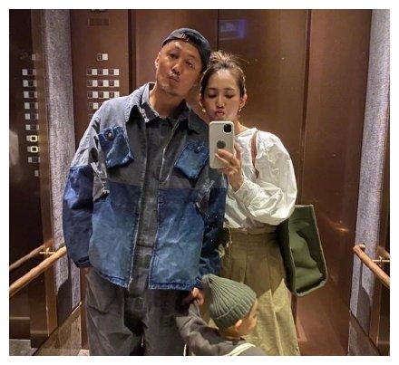 余文乐和老婆暗喻二胎性别,晒的气球颜色有深意,王棠云肚子不大