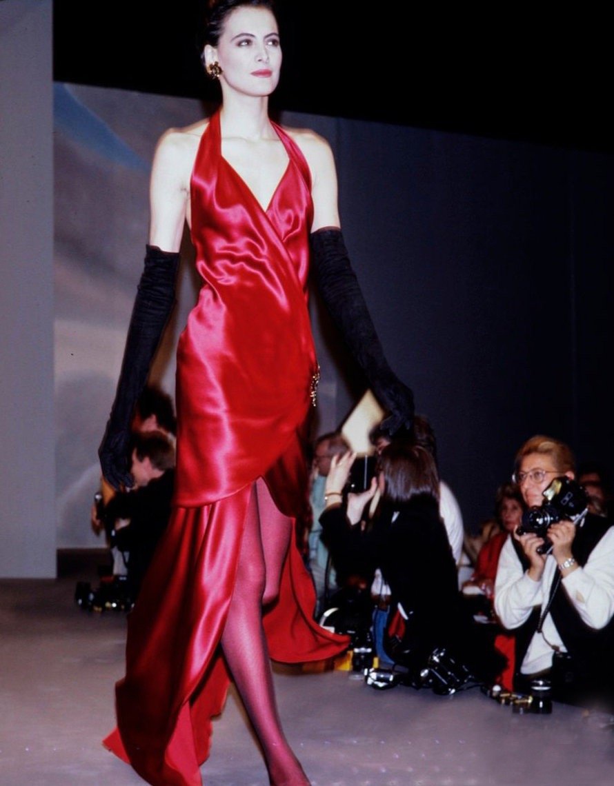 80年代最出名的法国模特 拍摄于当时的chanel秀场