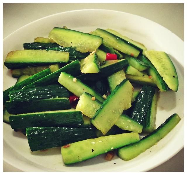 精选美食推荐炝炒黄瓜条芹菜炒肉如意福袋的做法