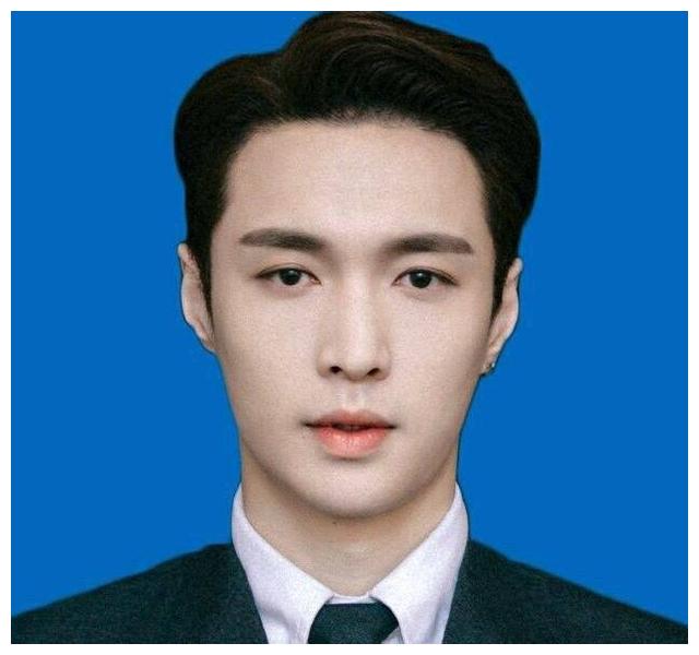 小鲜肉演员的证件照,吴磊又奶又a,丁禹兮全场最佳|肖战|证件照|吴磊