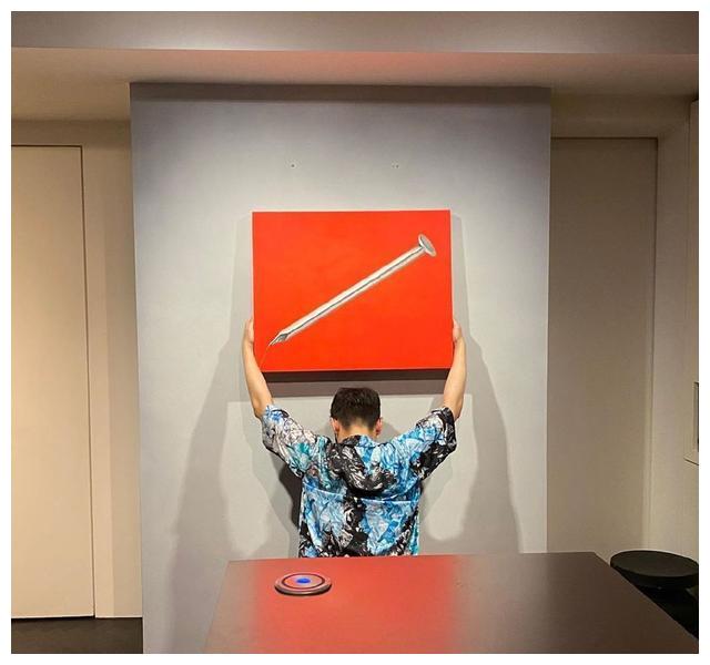 崔胜铉近况照来袭清爽又帅气的背影令人心动