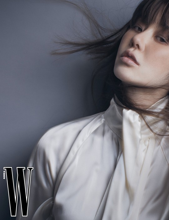 韩国女艺人高贤贞最新《w》杂志写真曝光