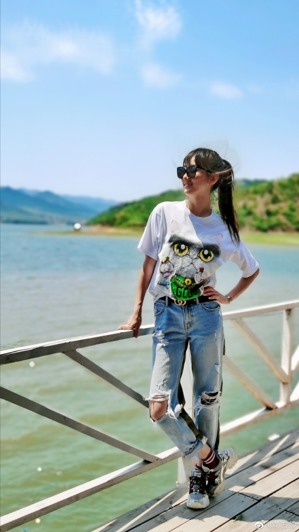 美女演员蒋方婷迷人写真美照真好看啊