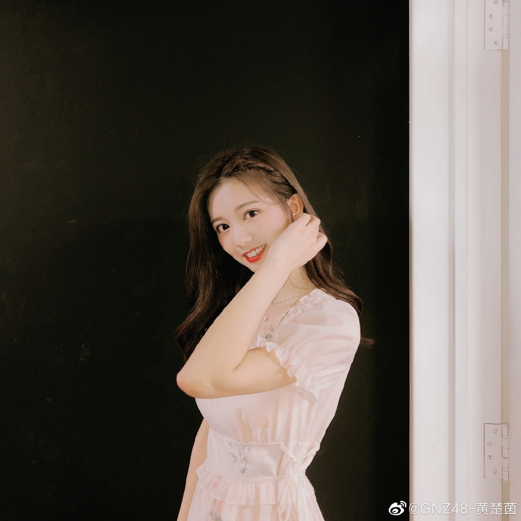 可爱美女gnz48-黄楚茵迷人写真美照好清纯_高清图集_新浪网