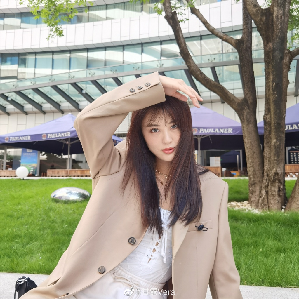 美女演员甘露迷人写真美照欣赏好看