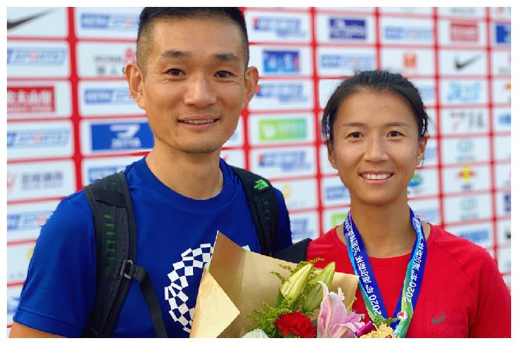 传奇!34岁刘虹第3次站上奥运领奖台,四朝元老最后时刻反超