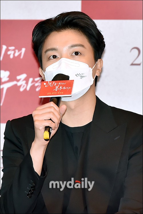 延宇振池安等韩国艺人出席新片媒体试映