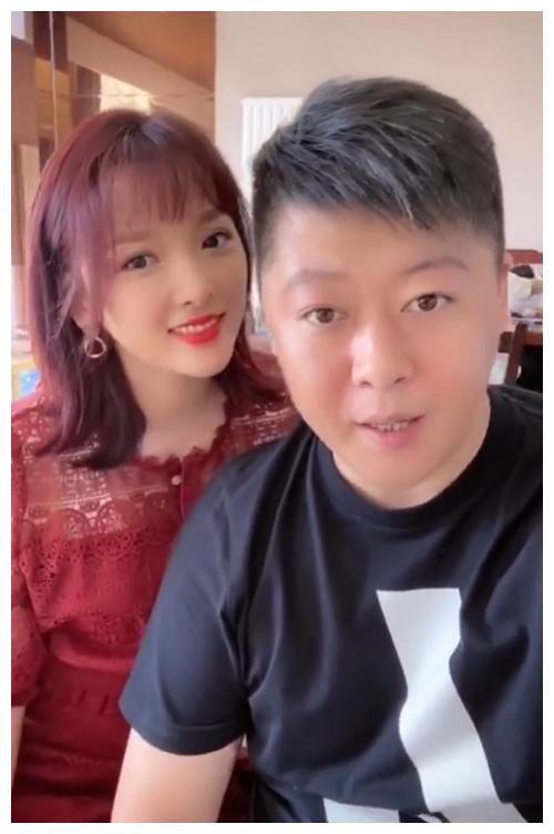 谢永强罕晒近况,35岁香秀惊喜出镜,私下闺蜜竟是王长贵现实妻子