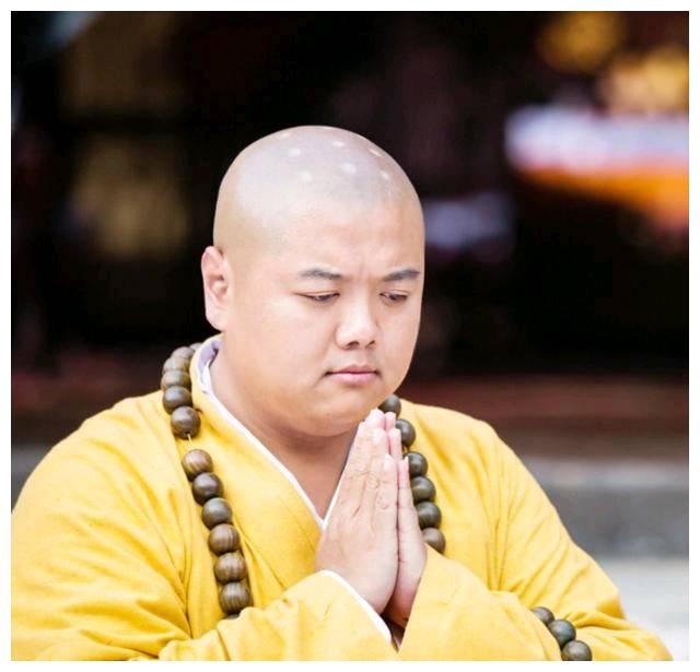 《活佛济公》相信大家都看过,里面的道济和广亮以及小必清三人经常闹