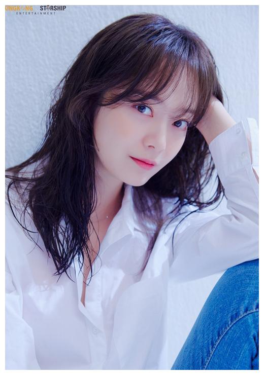 全昭旻公开全新人物简介照 清纯可爱容貌散发多彩魅力