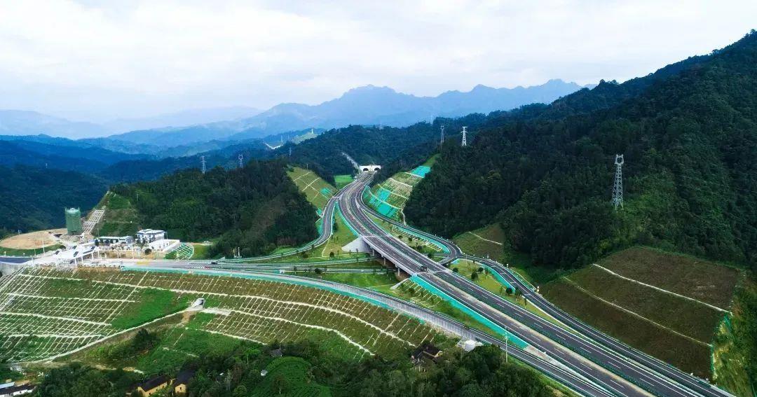 好消息!贺州至巴马高速公路昭平至蒙山段顺利通过交工验收
