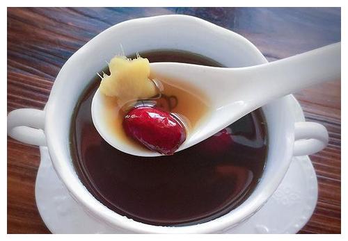 立秋后要多给家人喝姜糖水学会这三招一次三碗都不够喝