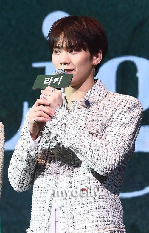 朴敏赫朴宝妍传绯闻 女方否认男方确认休闲区蓝鸢梦想 - Www.slyday.coM 朴敏赫朴宝妍传绯闻 女方否认男方确认休闲区蓝鸢梦想 - Www.slyday.coM