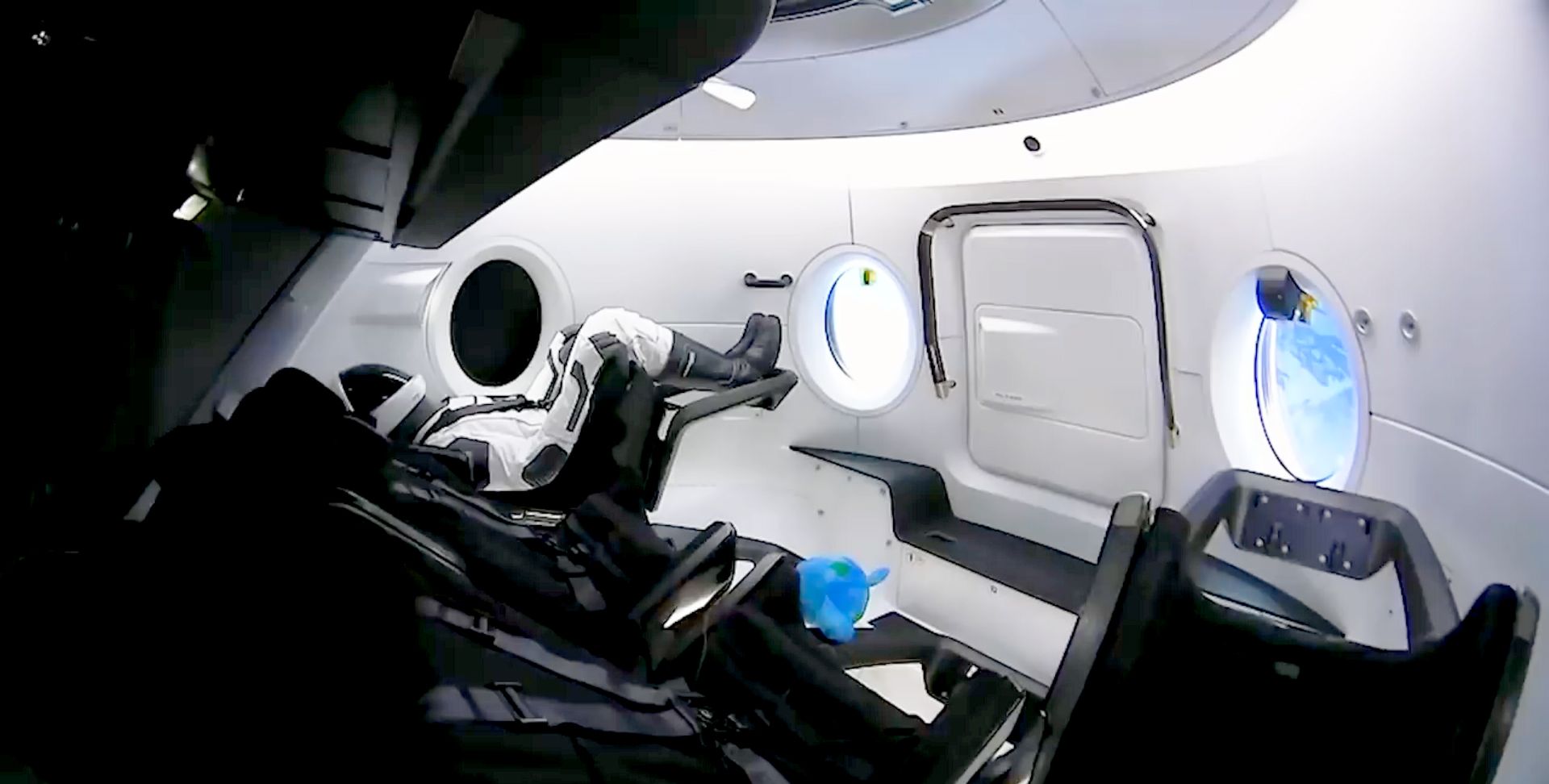 马斯克告诉你什么叫黑科技spacex飞船也太帅了