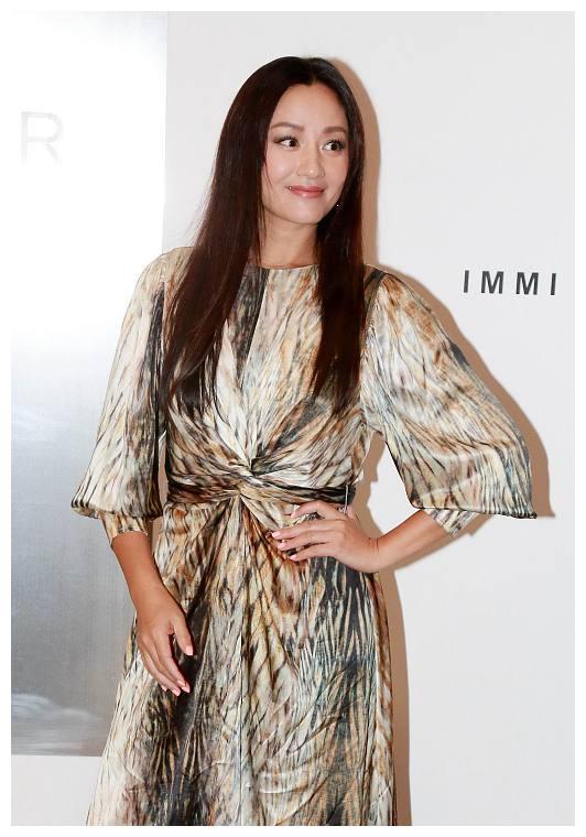 "挂历女神"瞿颖:一生中"错付"了3个男人,49岁过成了这样