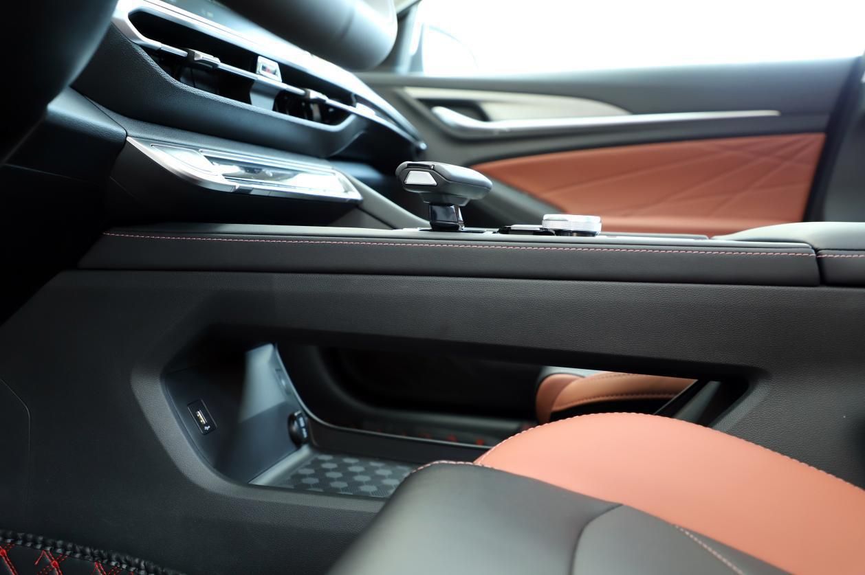 10万级运动家轿甄选年轻人第一台车选谁最合适？