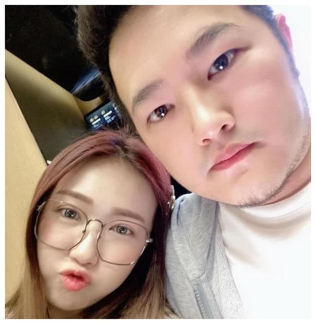涩会美眉成员丫头(詹子晴)被男友求婚的消息在网络上可以说是传了个遍