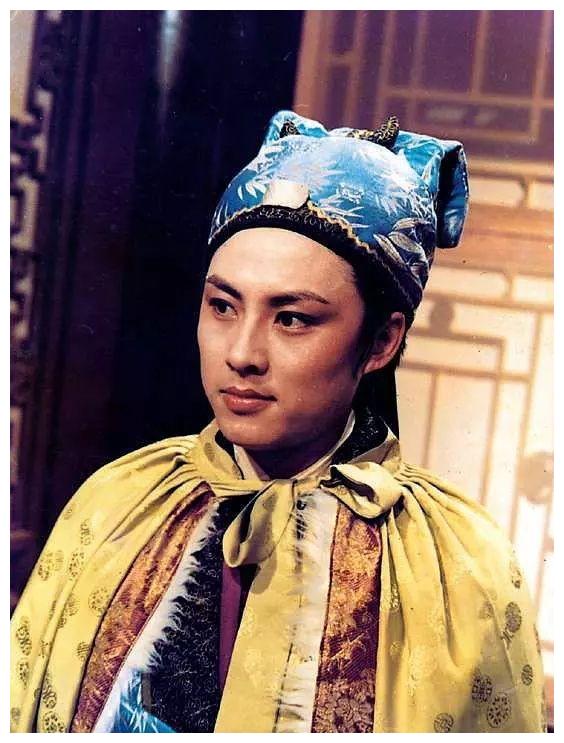 撞脸吴秀波,他从年轻帅到老,他比吴秀波帅出一个司马懿|红楼|高宏亮