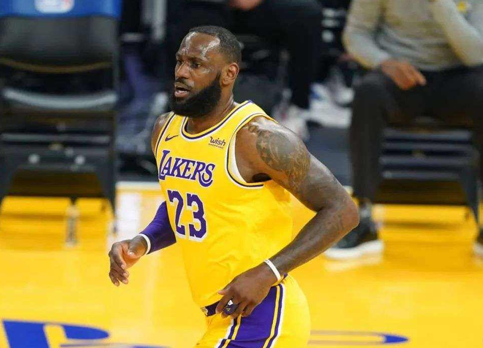 期待湖人队的下一场比赛,因为詹姆斯生涯篮板数即将突破1万个休闲区蓝鸢梦想 - Www.slyday.coM 期待湖人队的下一场比赛,因为詹姆斯生涯篮板数即将突破1万个休闲区蓝鸢梦想 - Www.slyday.coM