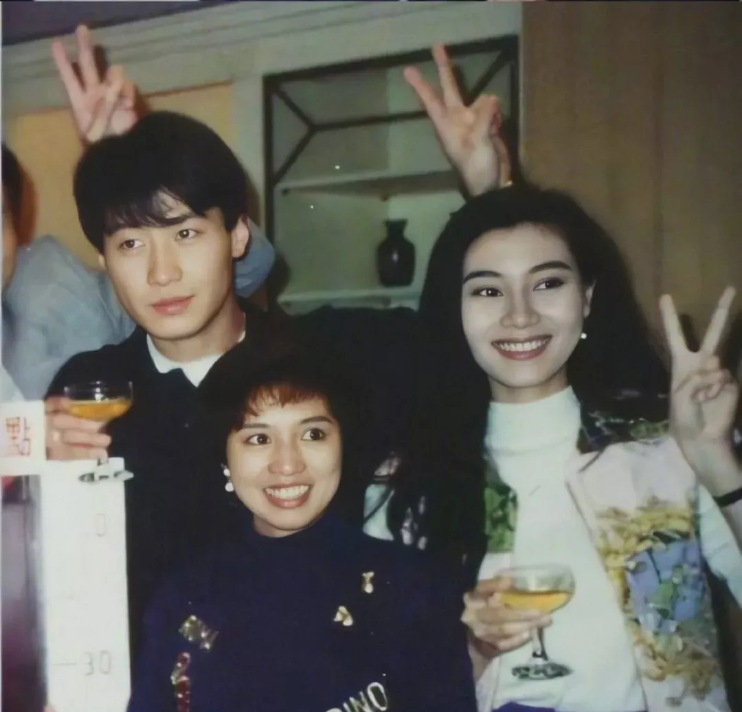 旧照,王俊凯也胖过,男儿身金星太帅气|王俊凯|金星|吴君如_新浪新闻