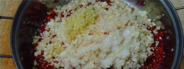 婆婆做的辣椒酱特别香,保证一吃就停不了嘴,因为婆婆放了这三样休闲区蓝鸢梦想 - Www.slyday.coM 婆婆做的辣椒酱特别香,保证一吃就停不了嘴,因为婆婆放了这三样休闲区蓝鸢梦想 - Www.slyday.coM