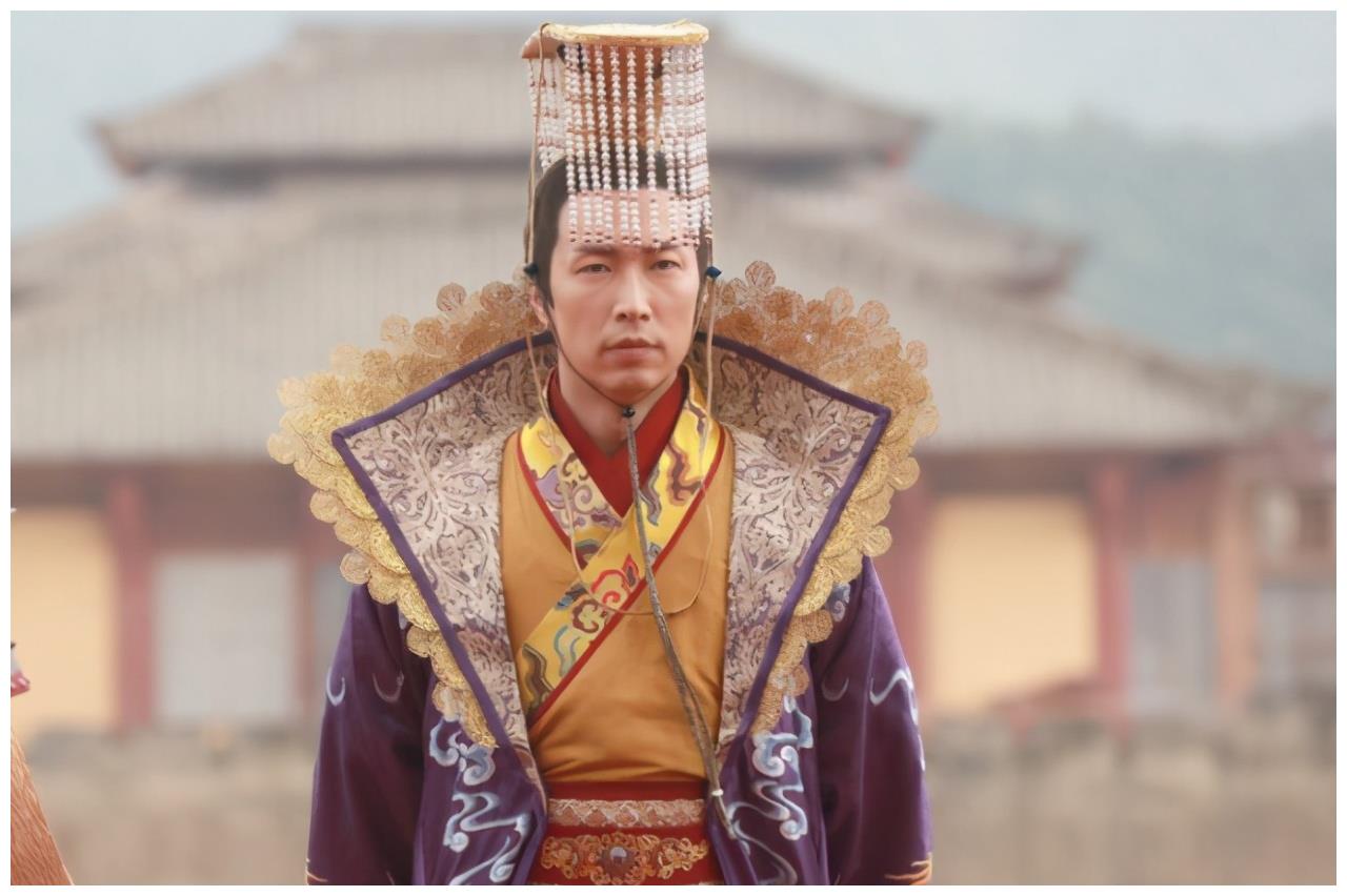 因母亲去世患抑郁症,最帅康熙马浚伟,今48岁仍单身