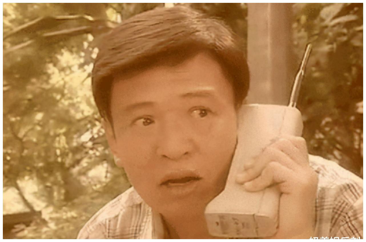 许绍雄一家同框近照,女儿和妈妈长得像,幸好没遗传爸爸的大嘴唇