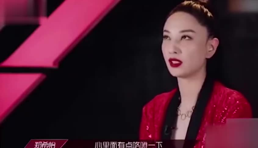 宁静的点评真的是恰到好处啊哈哈哈 邵明明表演节目《酒醉的蝴蝶》