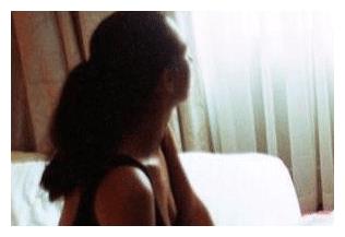 58岁大妈曾经被家暴，丈夫患病跪求妻子救他，儿子：请拔掉氧气管休闲区蓝鸢梦想 - Www.slyday.coM