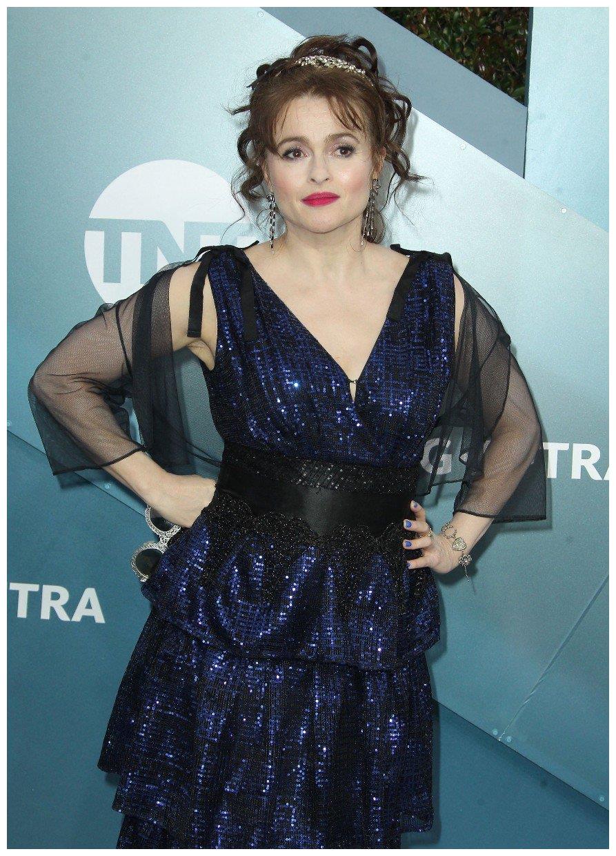 英国演员海伦娜·伯翰·卡特helena bonham carter 死亡芭比粉色