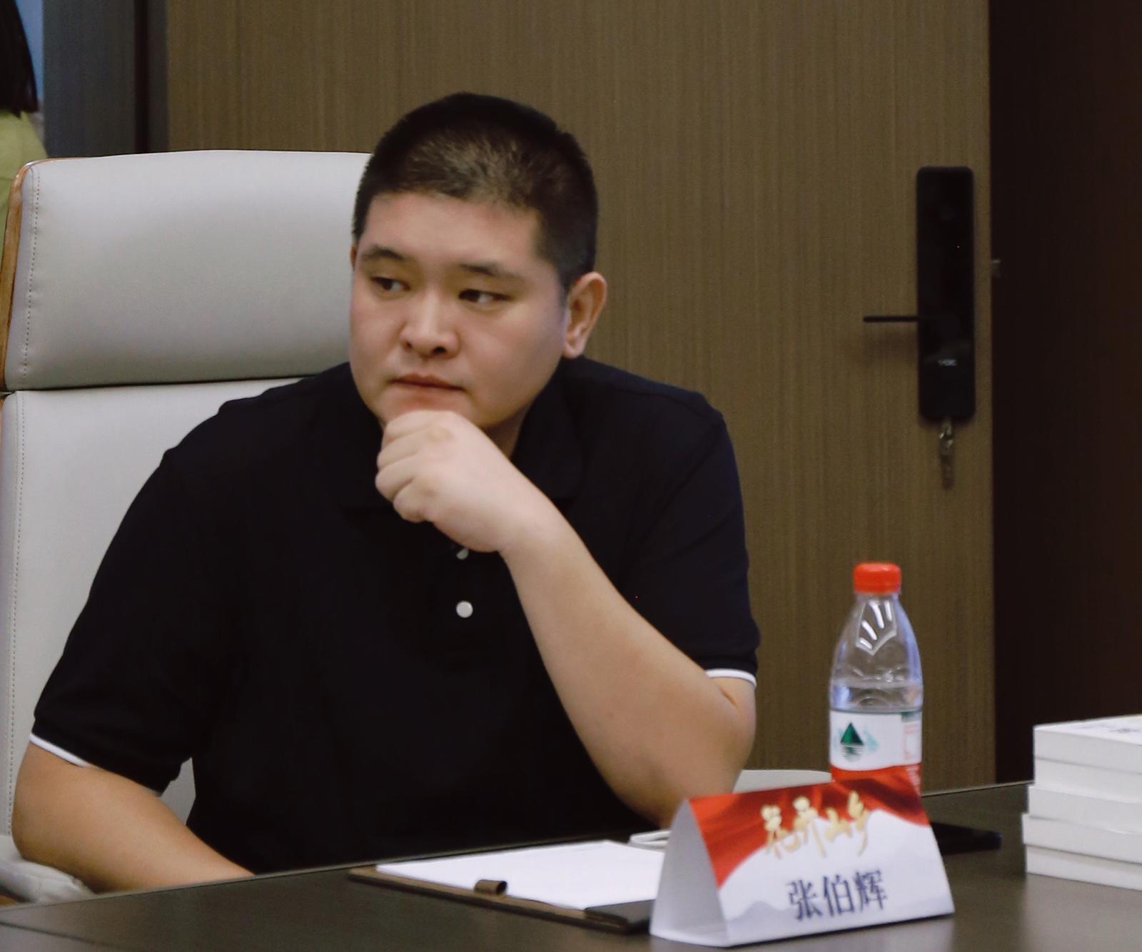 《花开山乡》总制片人张伯辉说:"这部作品凝聚了我