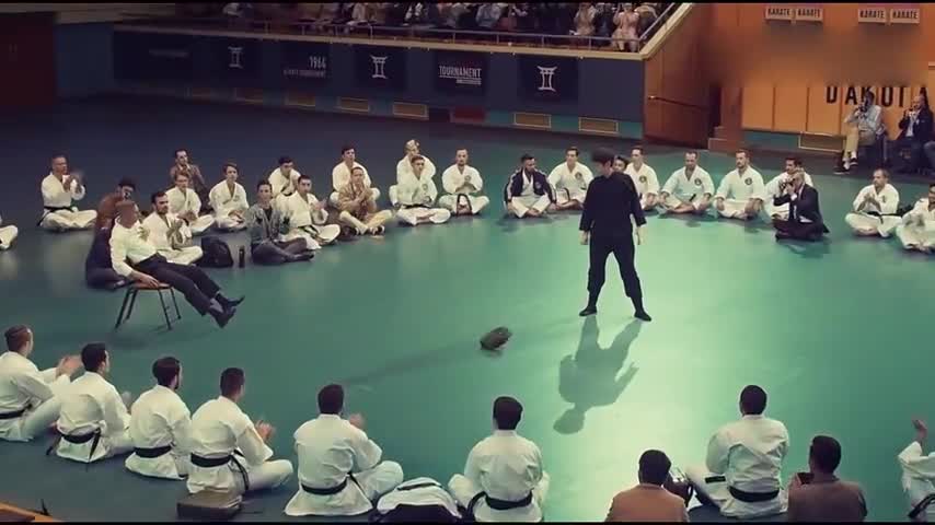 叶问以年迈身躯大战美国老兵 为您推荐: 咏春(《叶问4》电影主题曲)