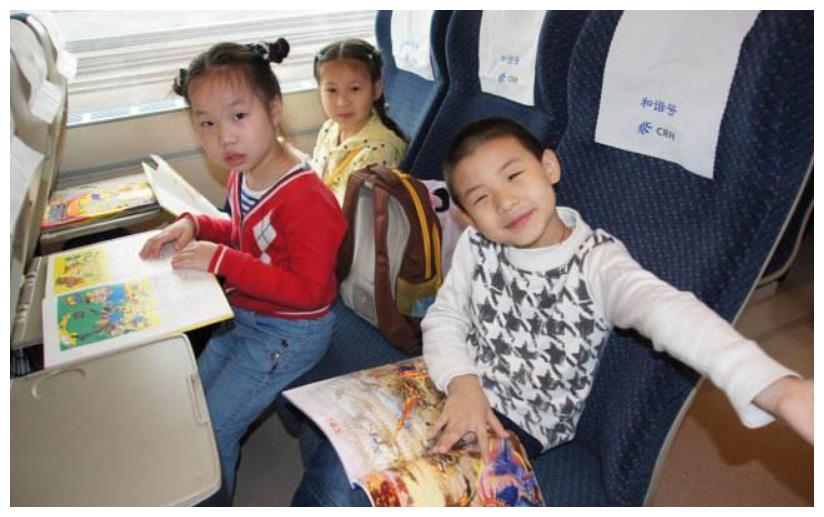 男孩高铁一路尖叫,女乘客提醒反被母亲扇耳光,这样的教育真可怕休闲区蓝鸢梦想 - Www.slyday.coM 男孩高铁一路尖叫,女乘客提醒反被母亲扇耳光,这样的教育真可怕休闲区蓝鸢梦想 - Www.slyday.coM