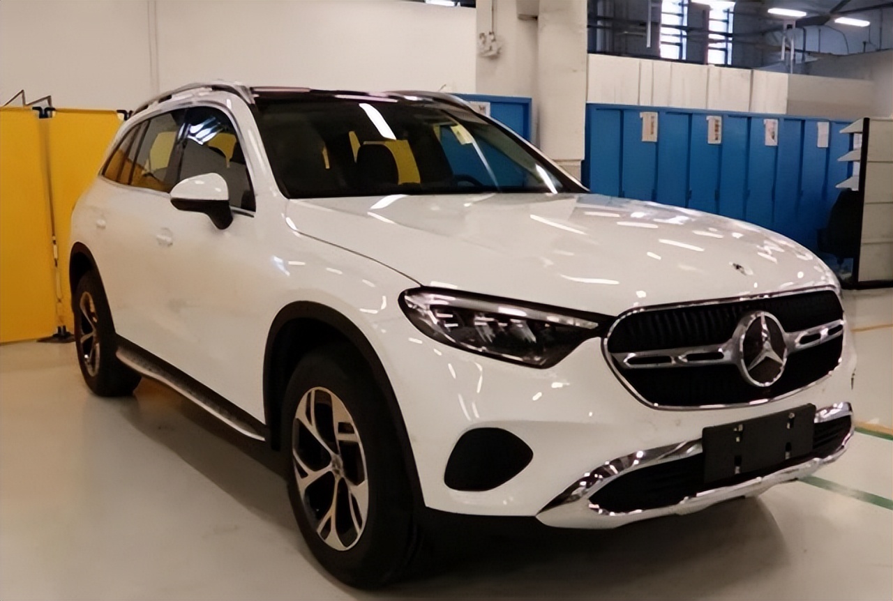 预计上市时间:11月发布车型亮点:换代车型,新增7座奔驰glc作为豪华suv