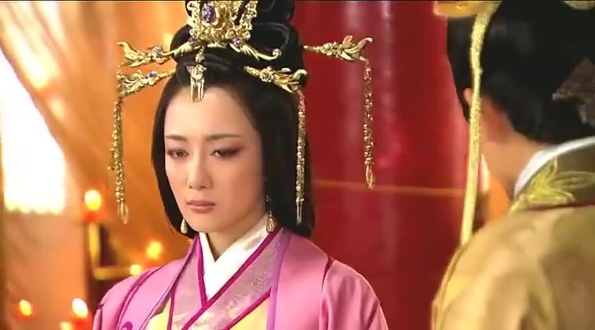 新洛神:曹丕登基封甄宓为皇后,她拒而不受,认为此名被世人鄙夷