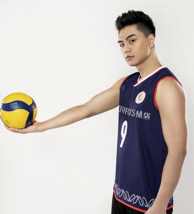 活力四射朝气蓬勃,已成球队核心|郭顺祥|中国男排|四川男排_新浪新闻