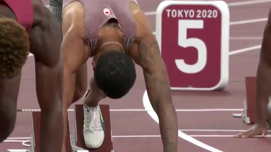 德格拉塞击败莱尔斯赢得东京奥运会200米冠军!