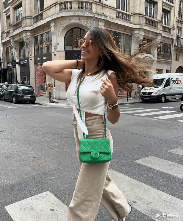 梅西妻子美爆了安东内拉秀完美身材气质胜乔治娜34岁美妇