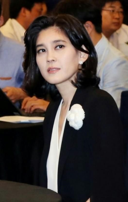 52岁三星“长公主”贷款5亿元缴纳遗产税,现为韩国女首富