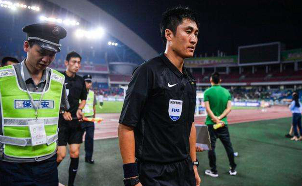 昔日金哨远离足球,成登山爱好者|没收|黄俊杰|周伟新_新浪新闻