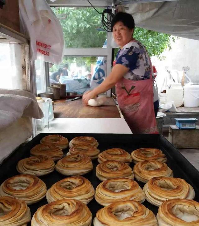 北方县城河间的这种烧饼很多人能吃一辈子