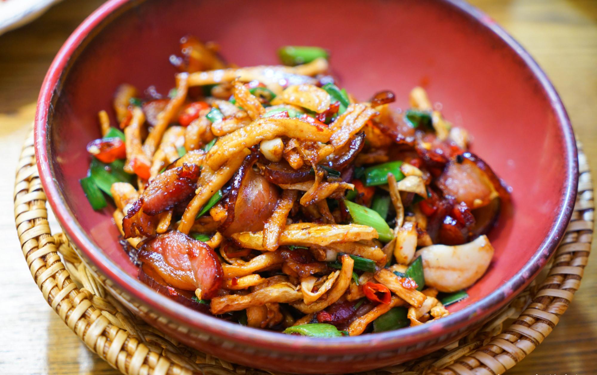 来过吃饭皇帝大才算真正吃过土家菜原来它这么好吃