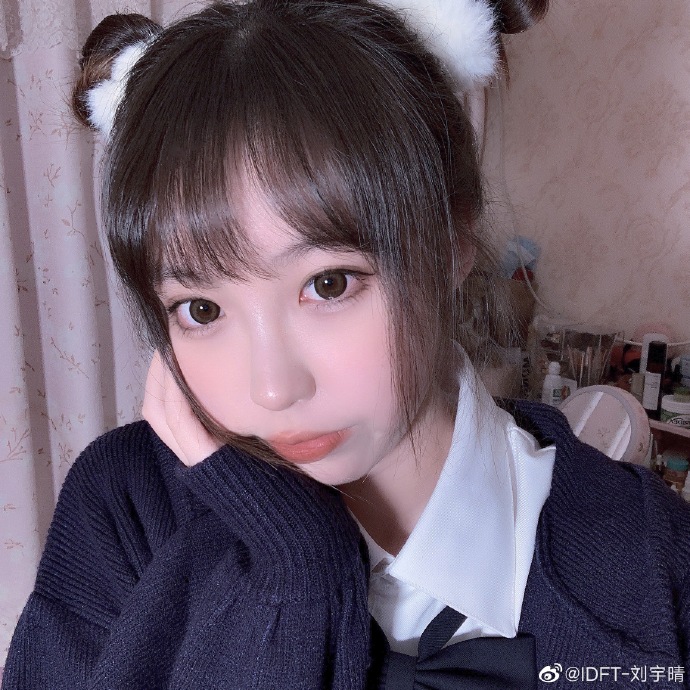 美女歌手idft-刘宇晴迷人写真美照