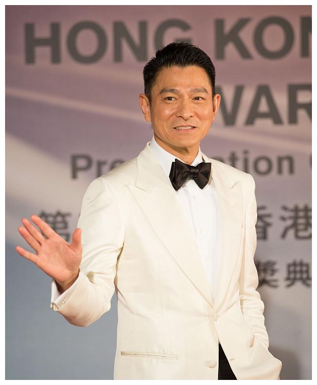 迈克尔杰克逊唯一邀请同台的中国男星,如今年近60,依然是巨星!