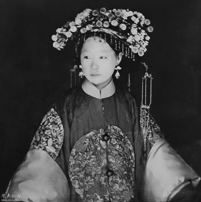 洋务运动初期的清朝老照片，当时人们还过着古代生活