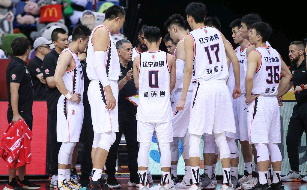 cba卡位战!坐拥"冷板凳"郭少的辽宁队能否铁血防守突破重围?