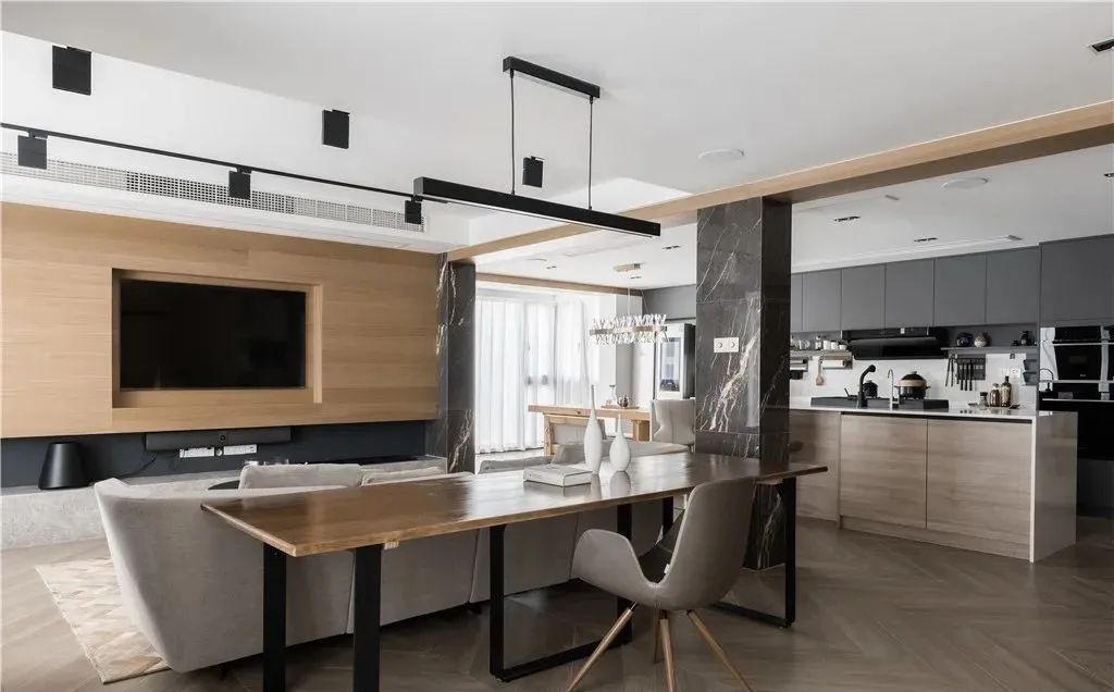 最近流行的横厅布置设计,好采光视野佳|采光|客厅|地台_新浪新闻